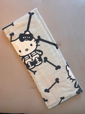Hello Kitty throw blanket